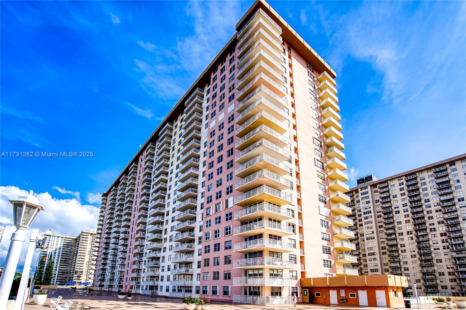 251 174 107 Property Photo 51