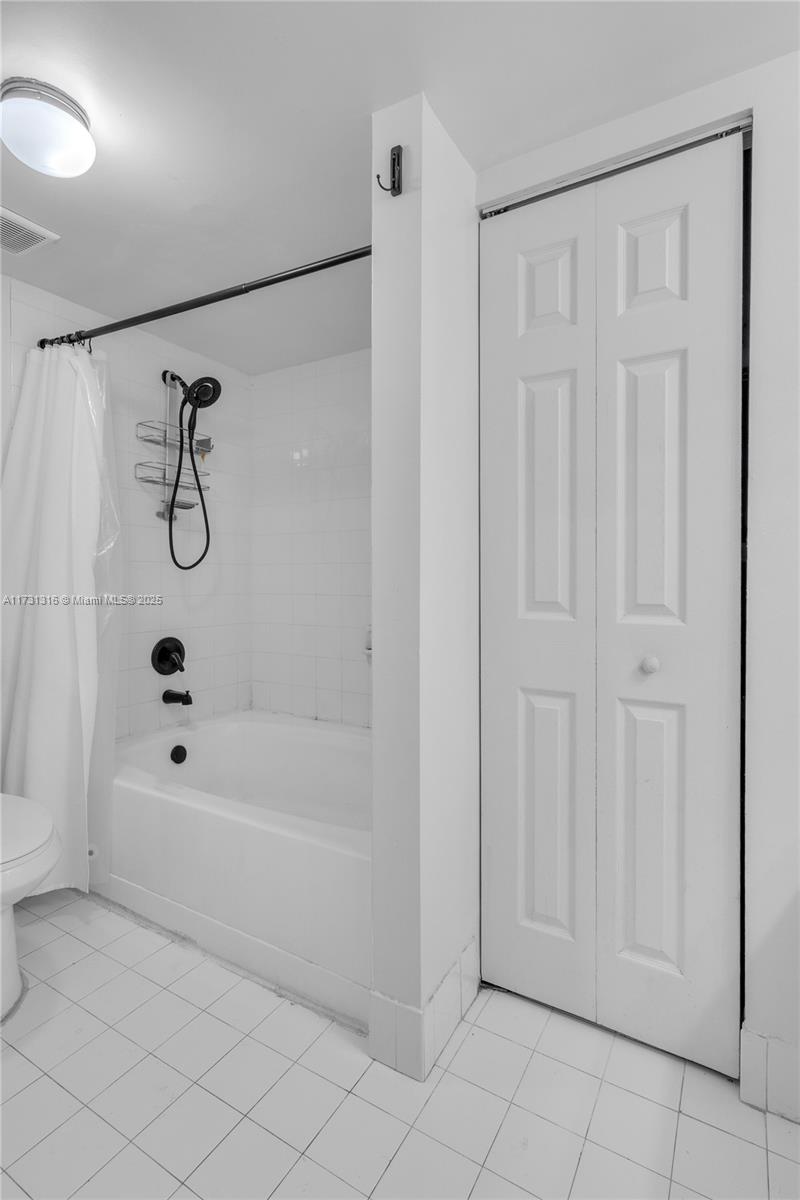 12142 Saint Andrews Pl 206 Property Photo 12