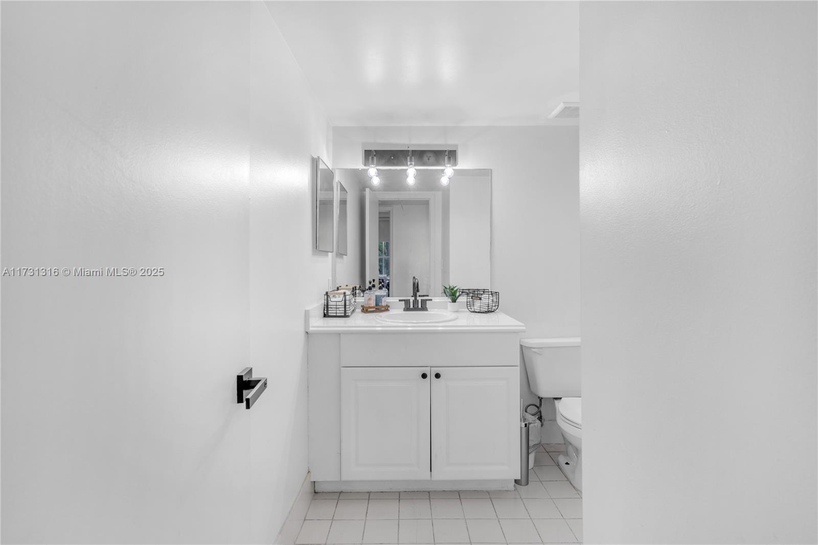 12142 Saint Andrews Pl 206 Property Photo 18