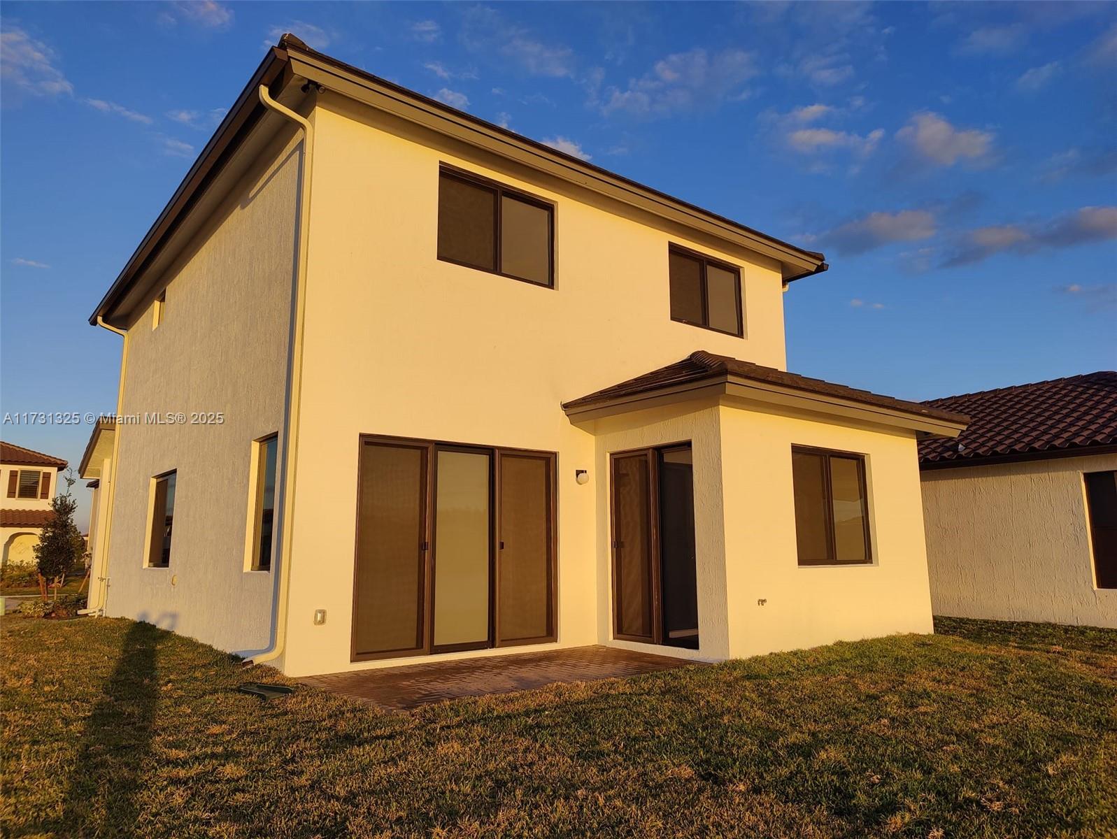 5639 Argento Dr Property Photo 4