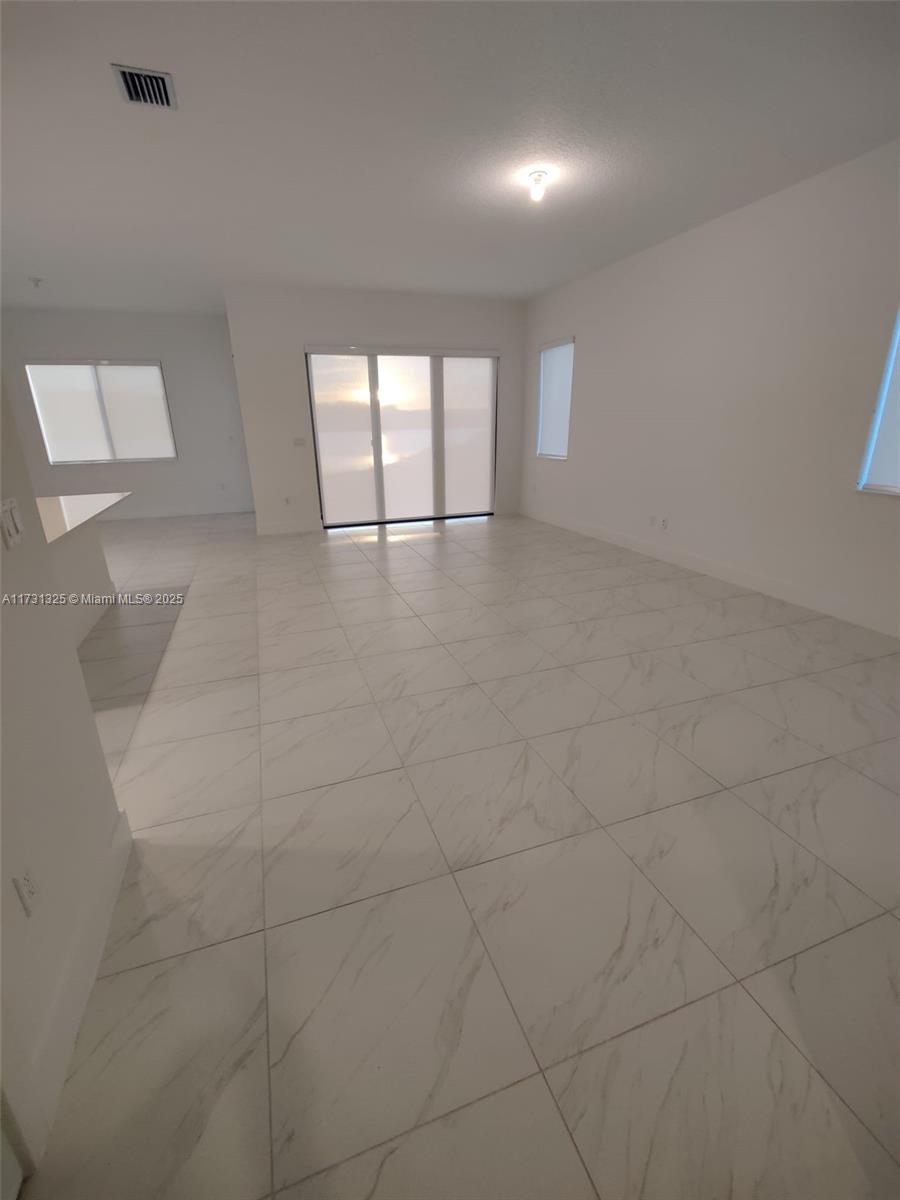 5639 Argento Dr Property Photo 5