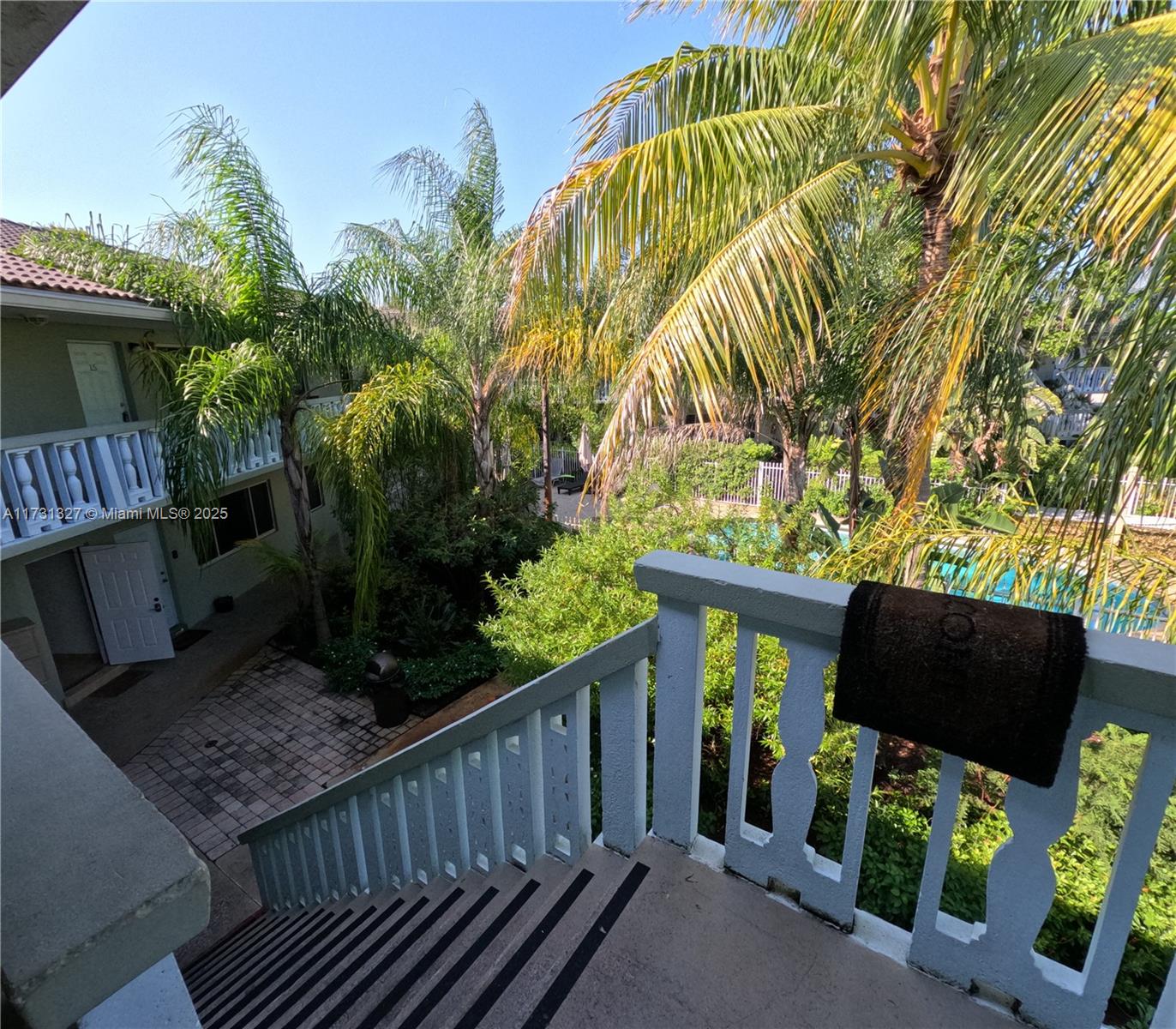 1423 Holly Heights Dr 15 Property Photo 3