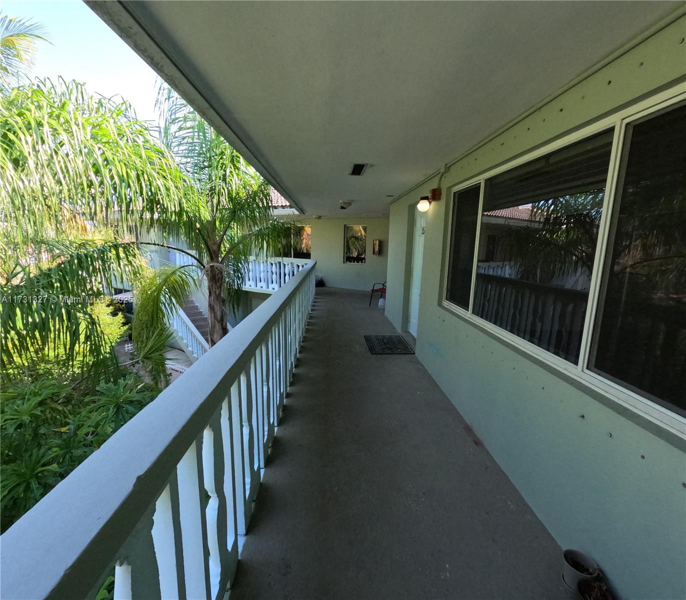 1423 Holly Heights Dr 15 Property Photo 4