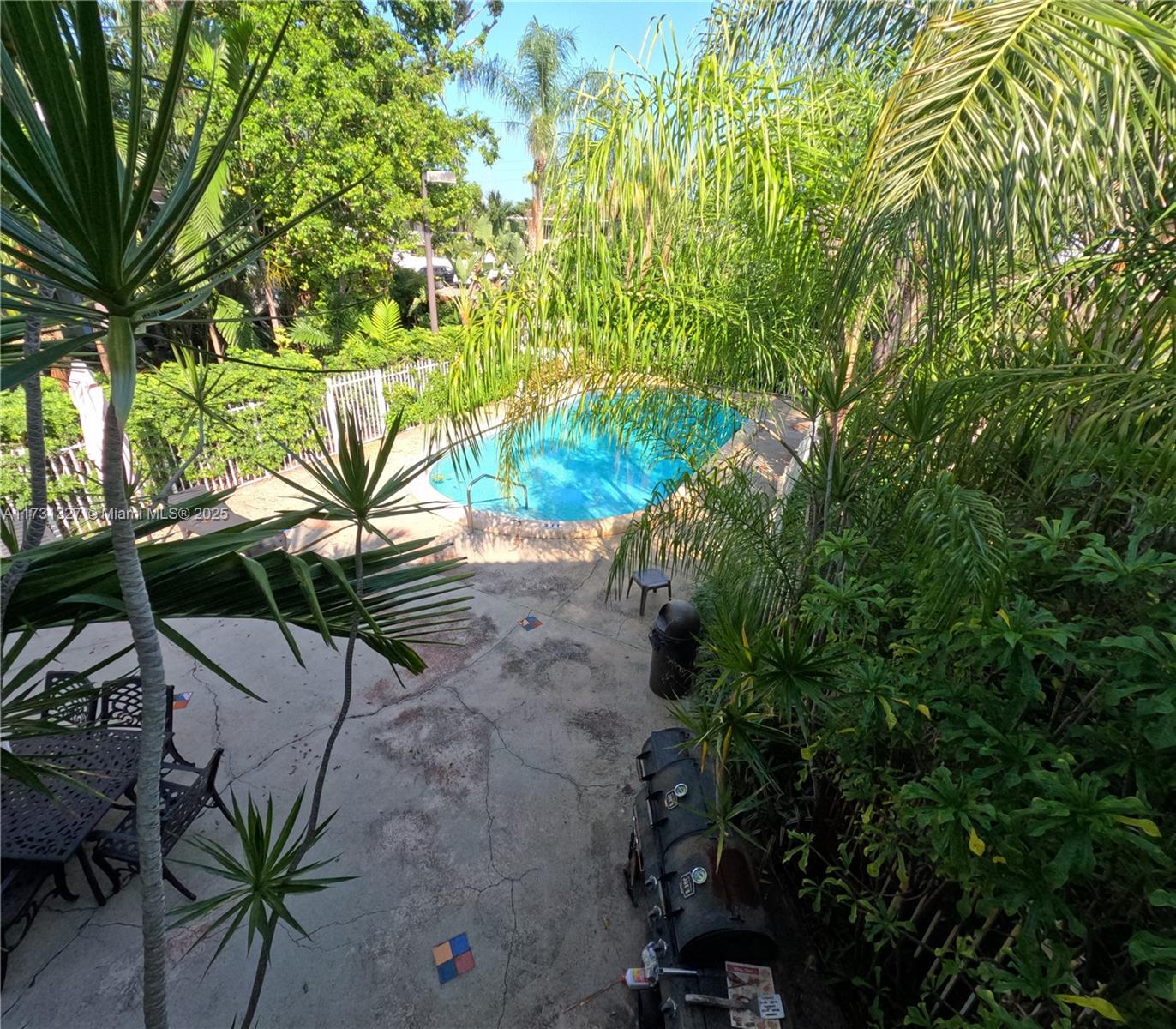 1423 Holly Heights Dr 15 Property Photo 5