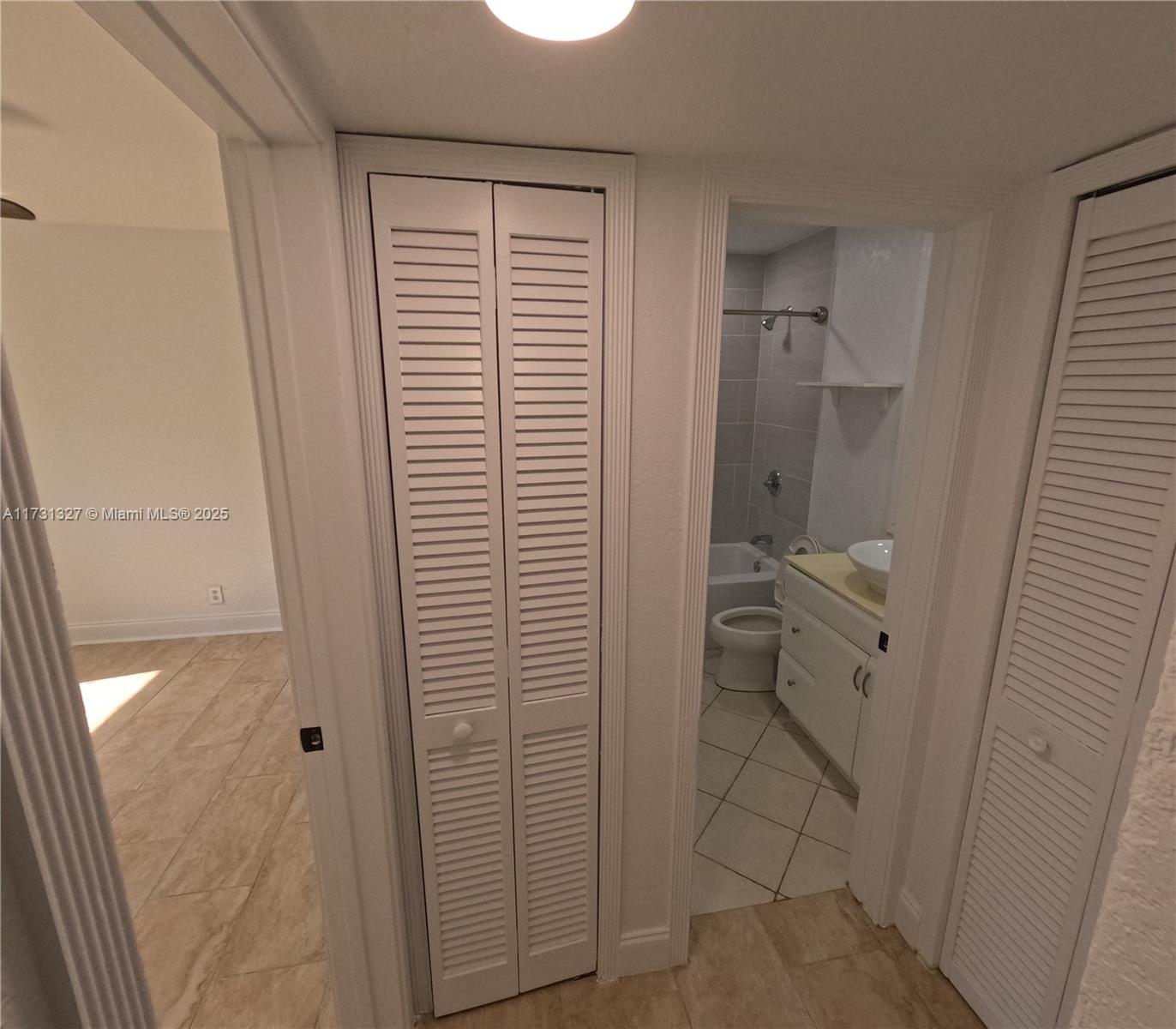 1423 Holly Heights Dr 15 Property Photo 18