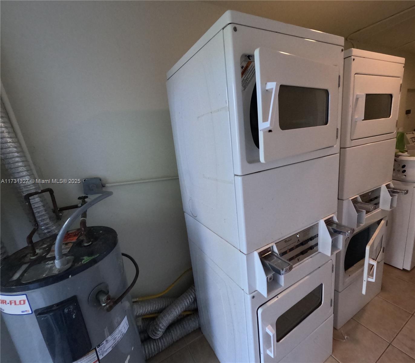 1423 Holly Heights Dr 15 Property Photo 22