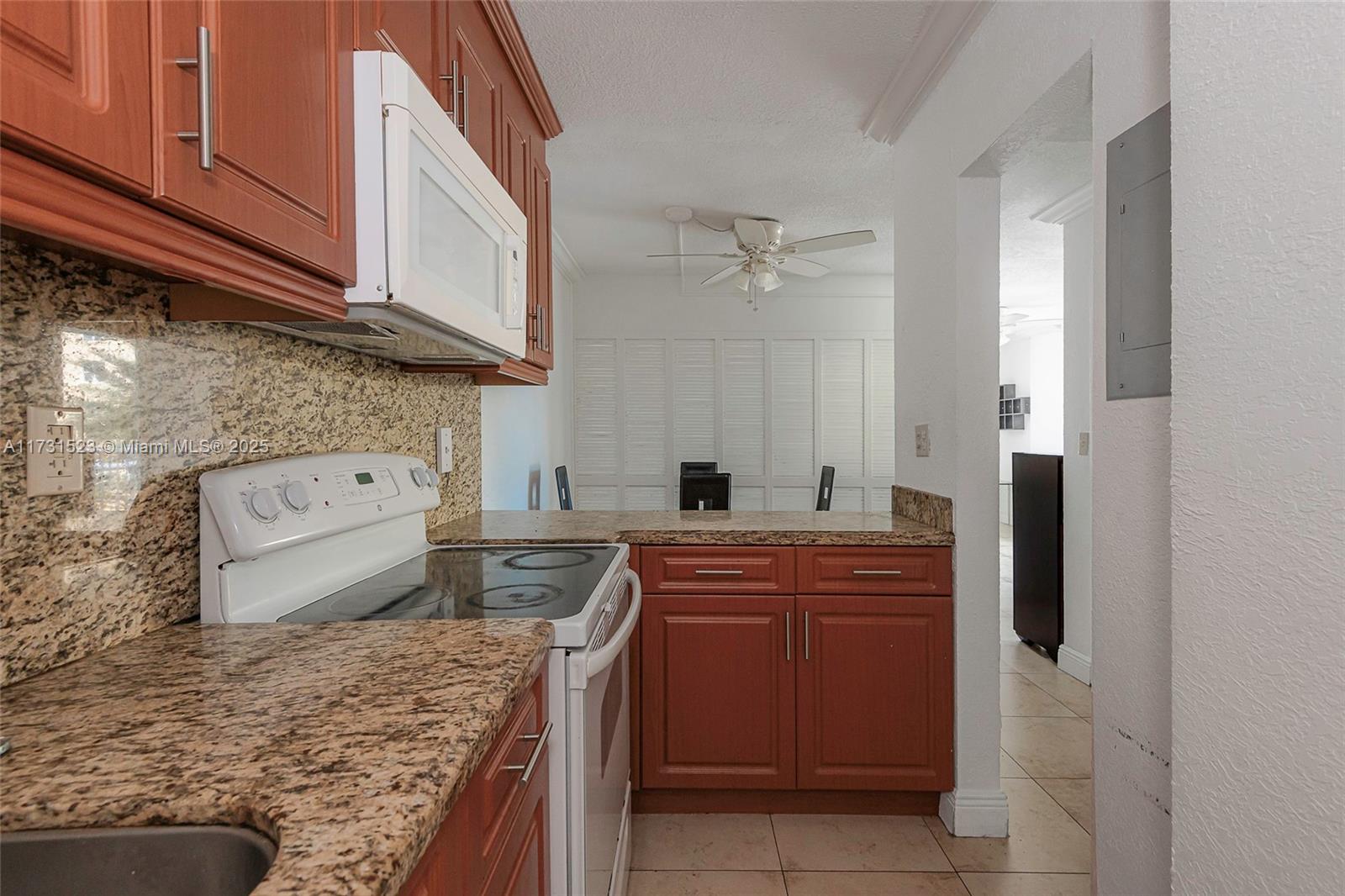 1255 Collins Ave 304 Property Photo 14