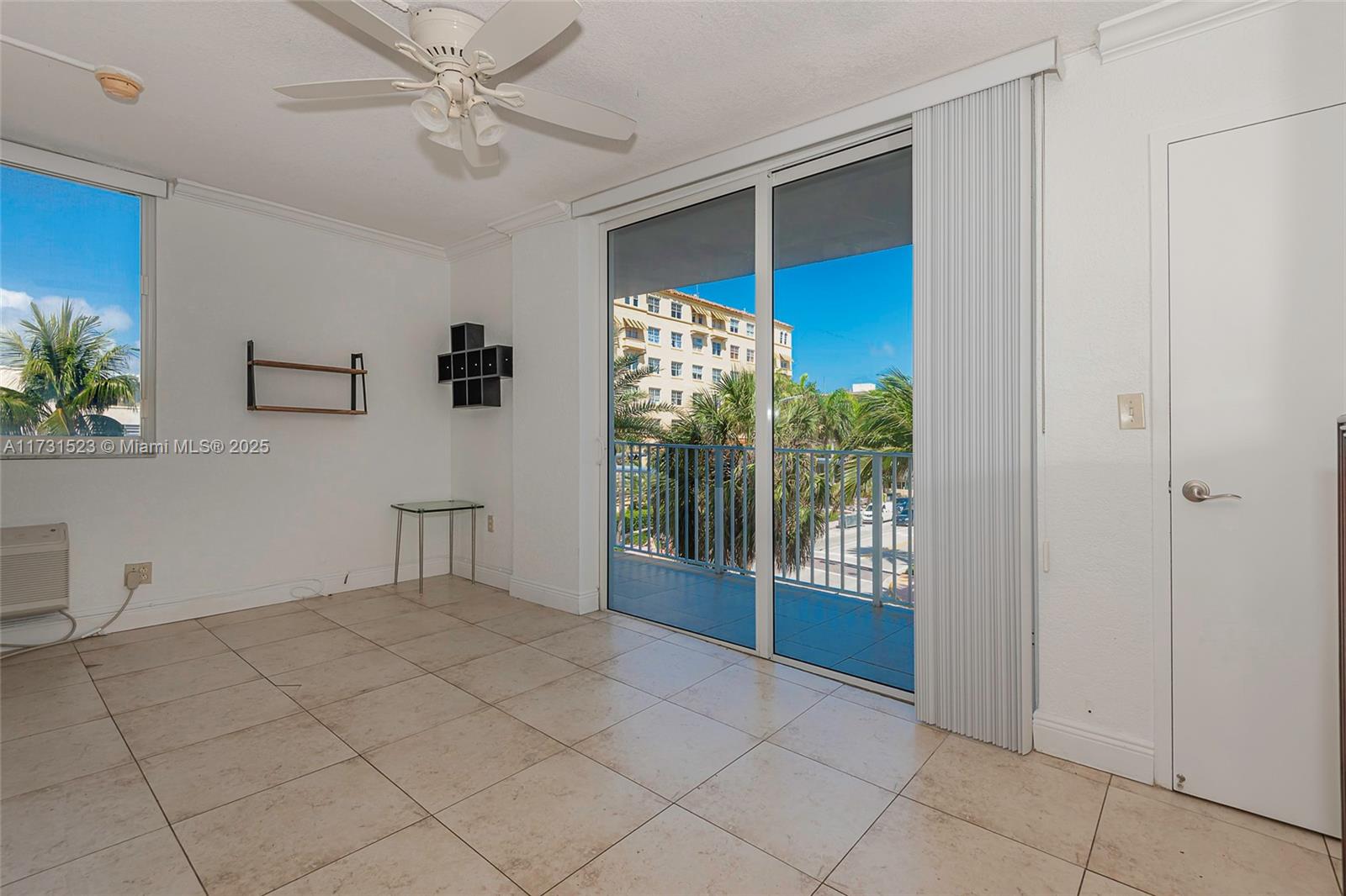 1255 Collins Ave 304 Property Photo 15