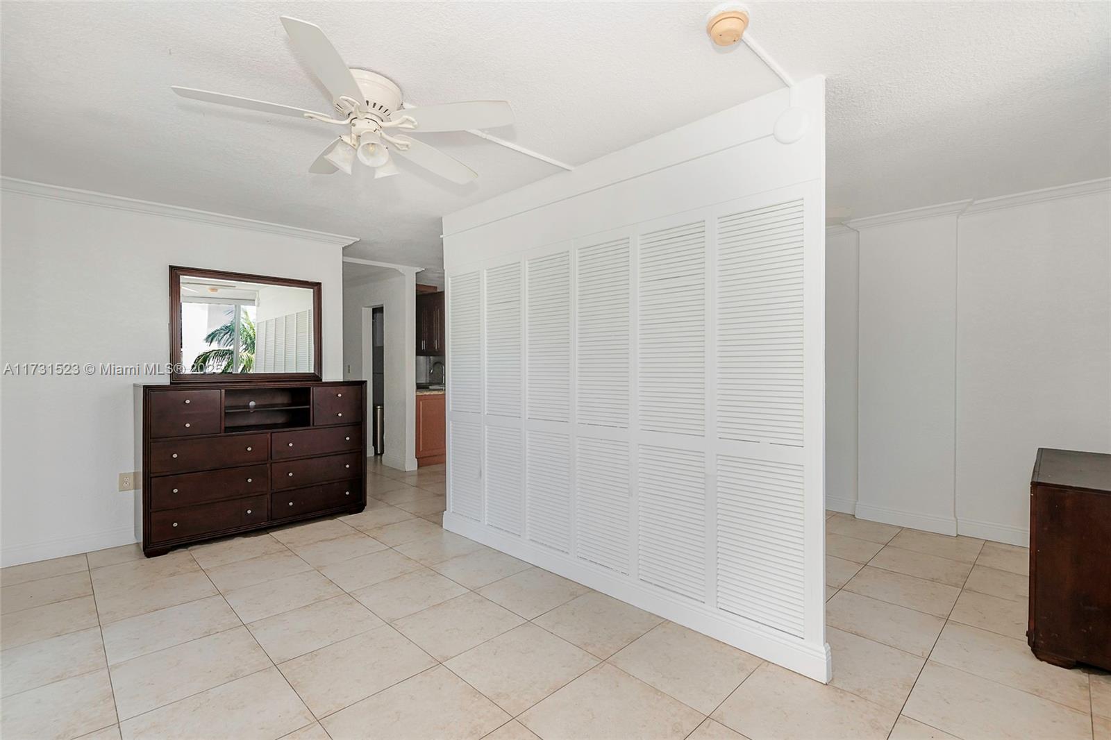 1255 Collins Ave 304 Property Photo 18