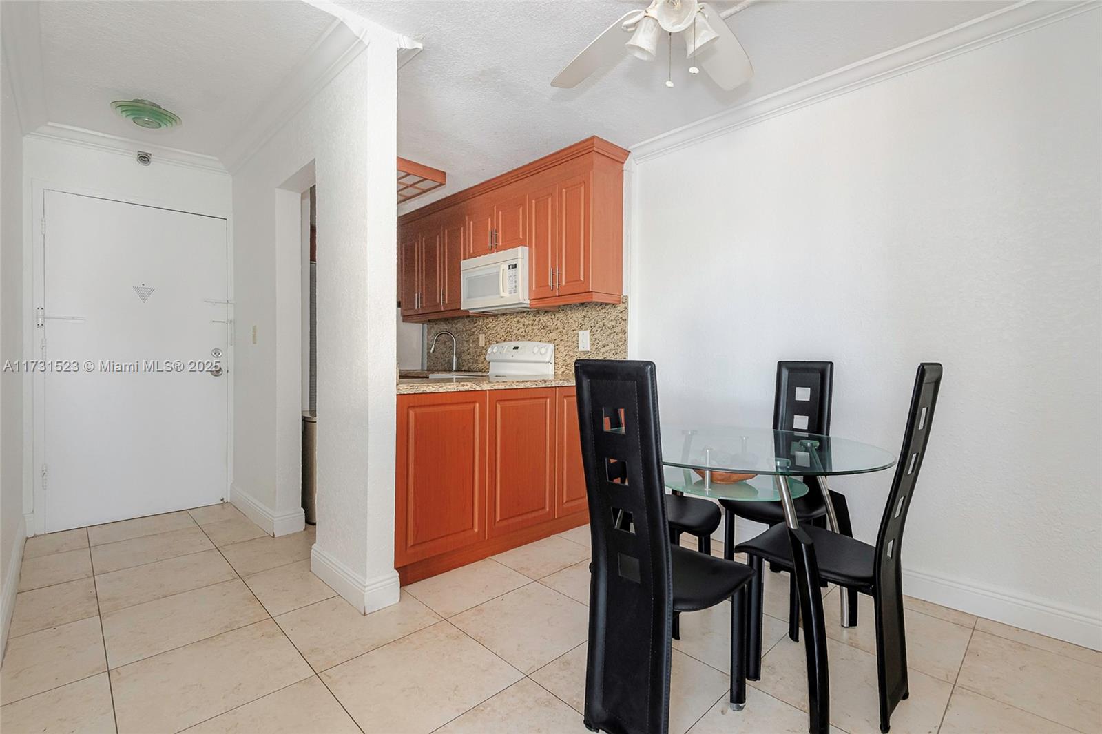 1255 Collins Ave 304 Property Photo 19