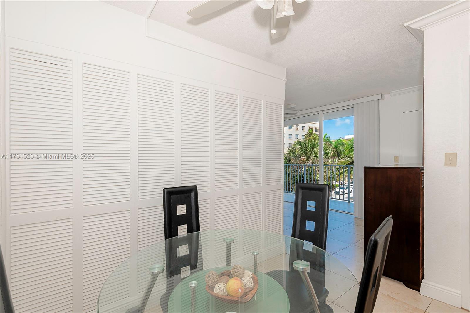 1255 Collins Ave 304 Property Photo 22