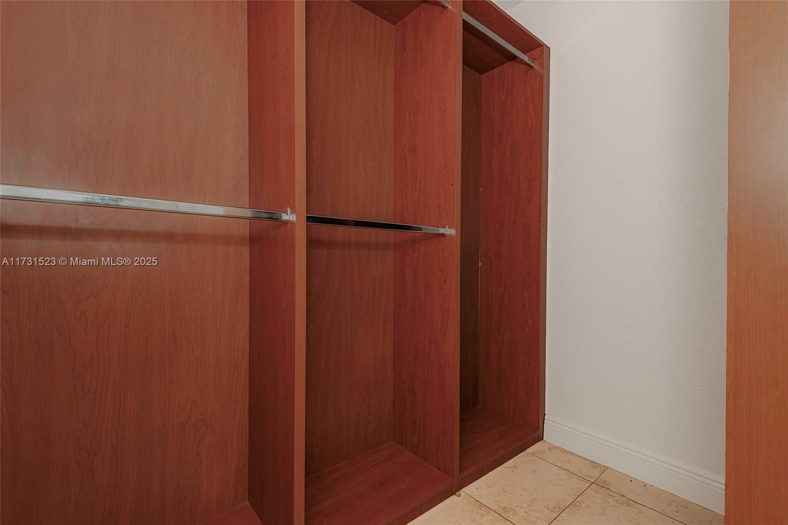 1255 Collins Ave 304 Property Photo 28