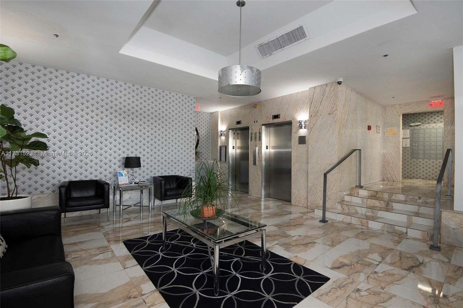 1255 Collins Ave 304 Property Photo 37