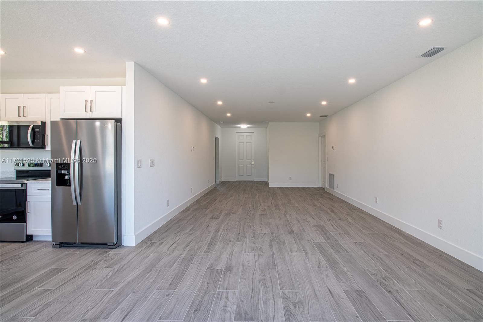 21475 Argosy Ave Property Photo 4