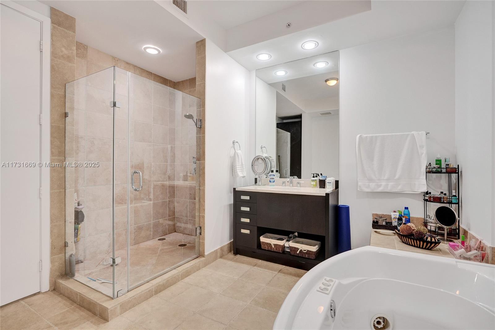 18201 Collins Ave 3804 Property Photo 35