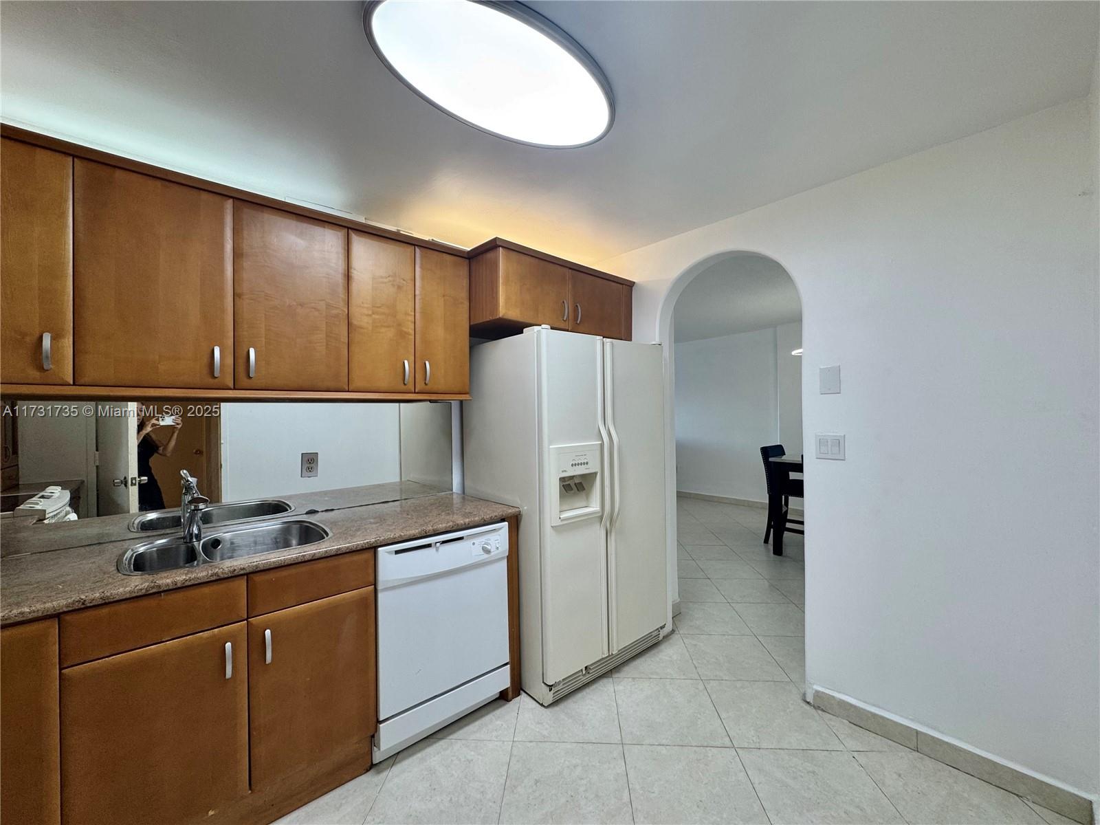 400 Kings Point Dr 411 Property Photo 12