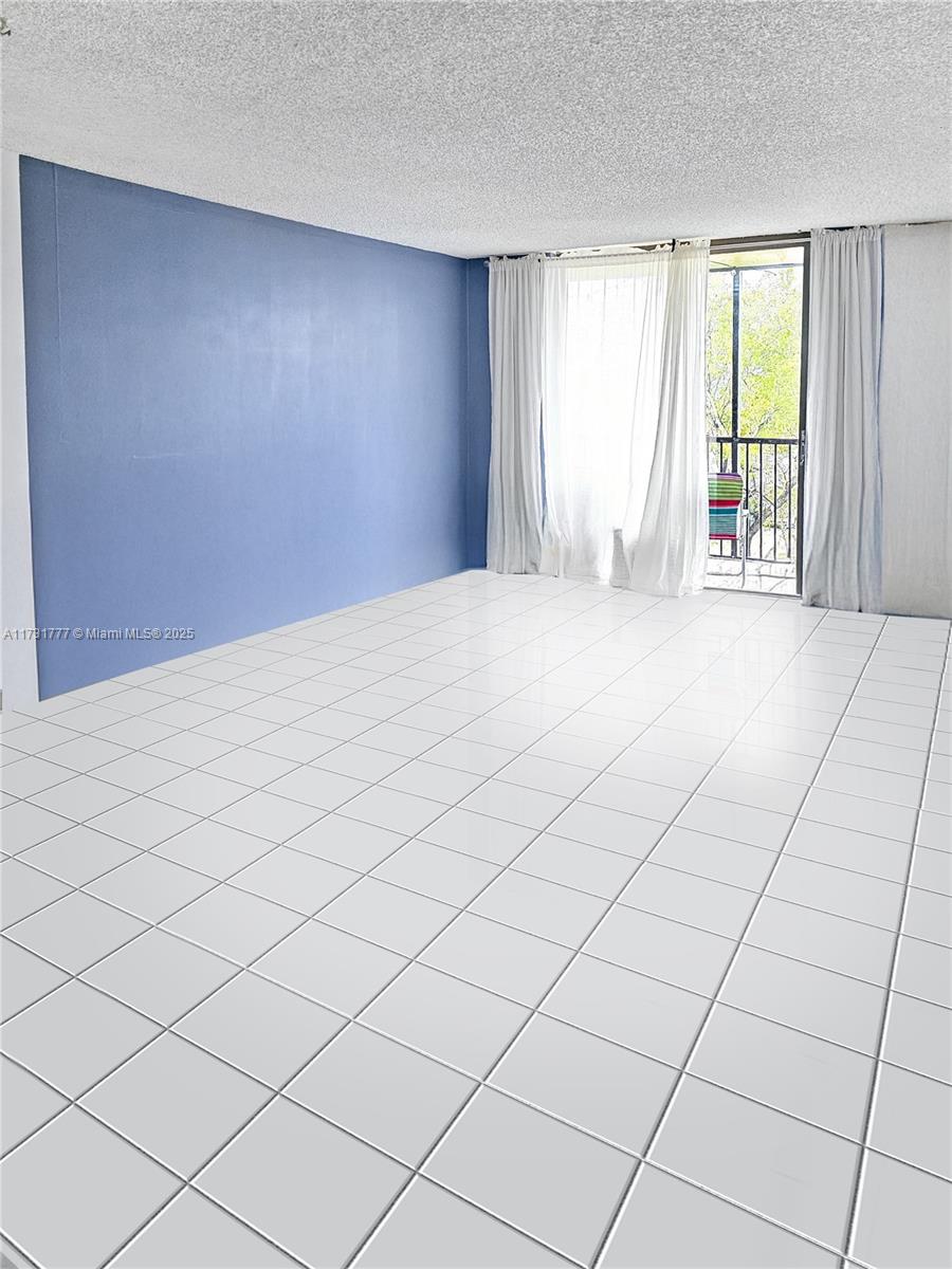 16950 W Dixie Hwy A427 Property Photo 2