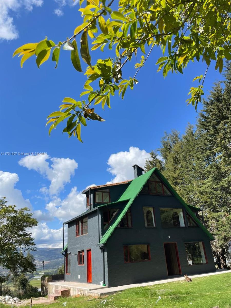 0 Nemocon / Colombia Property Photo 2
