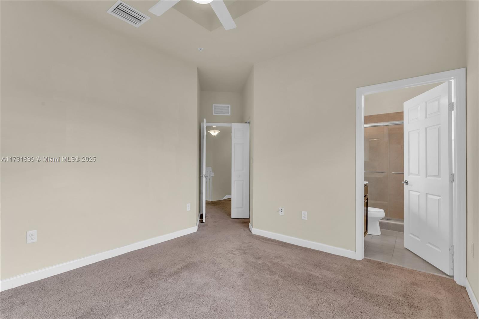 132 Se 28th Pl 9 Property Photo 24