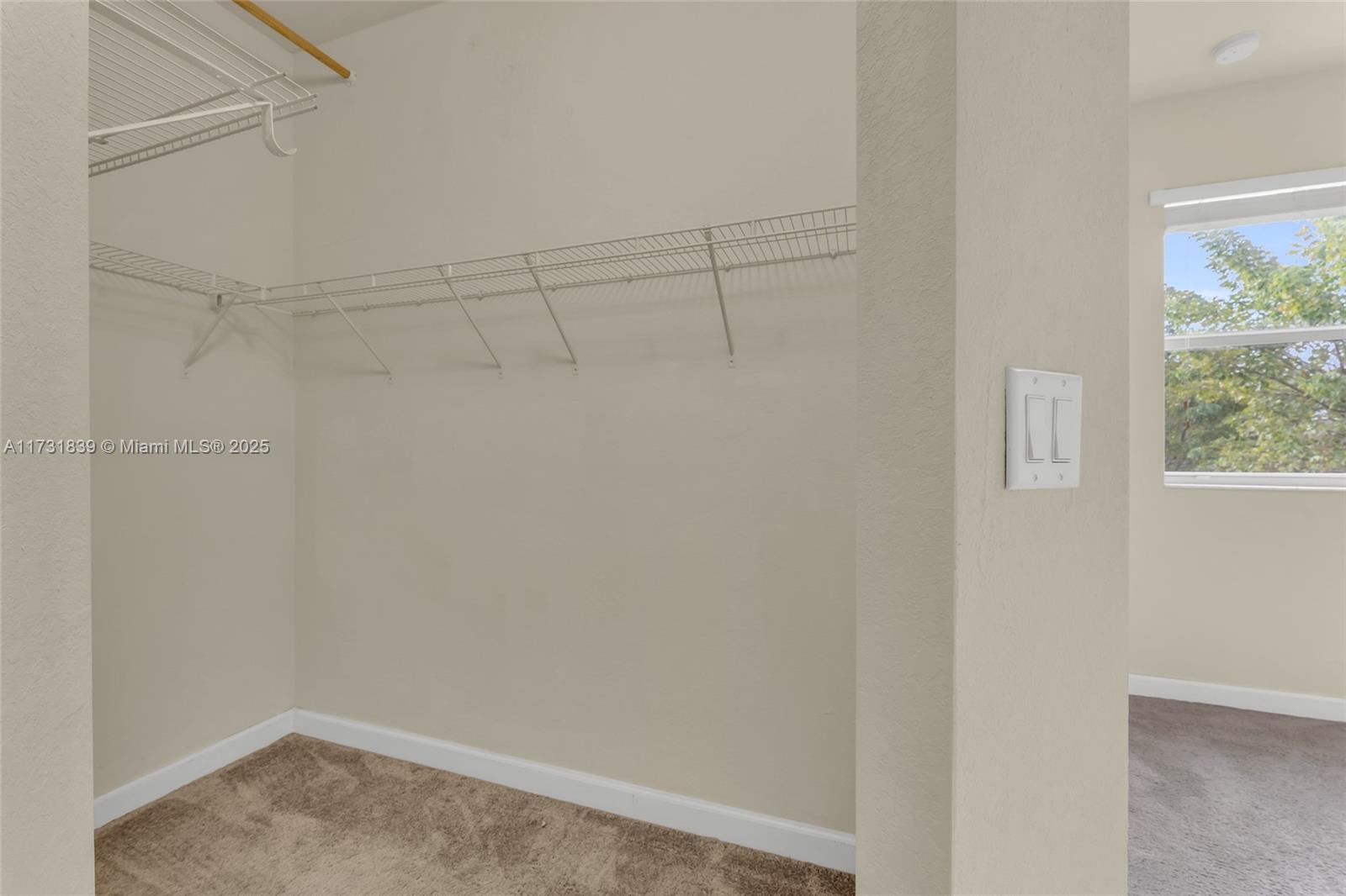 132 Se 28th Pl 9 Property Photo 27