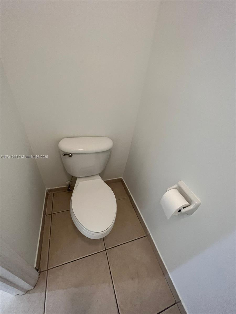 2227 Se 23rd Ter 2227 Property Photo 10