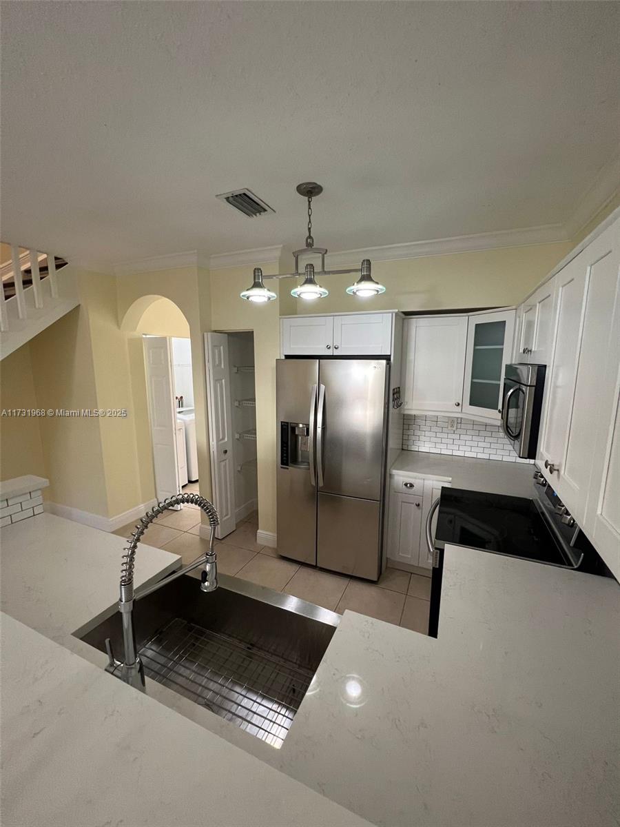 2227 Se 23rd Ter 2227 Property Photo 12