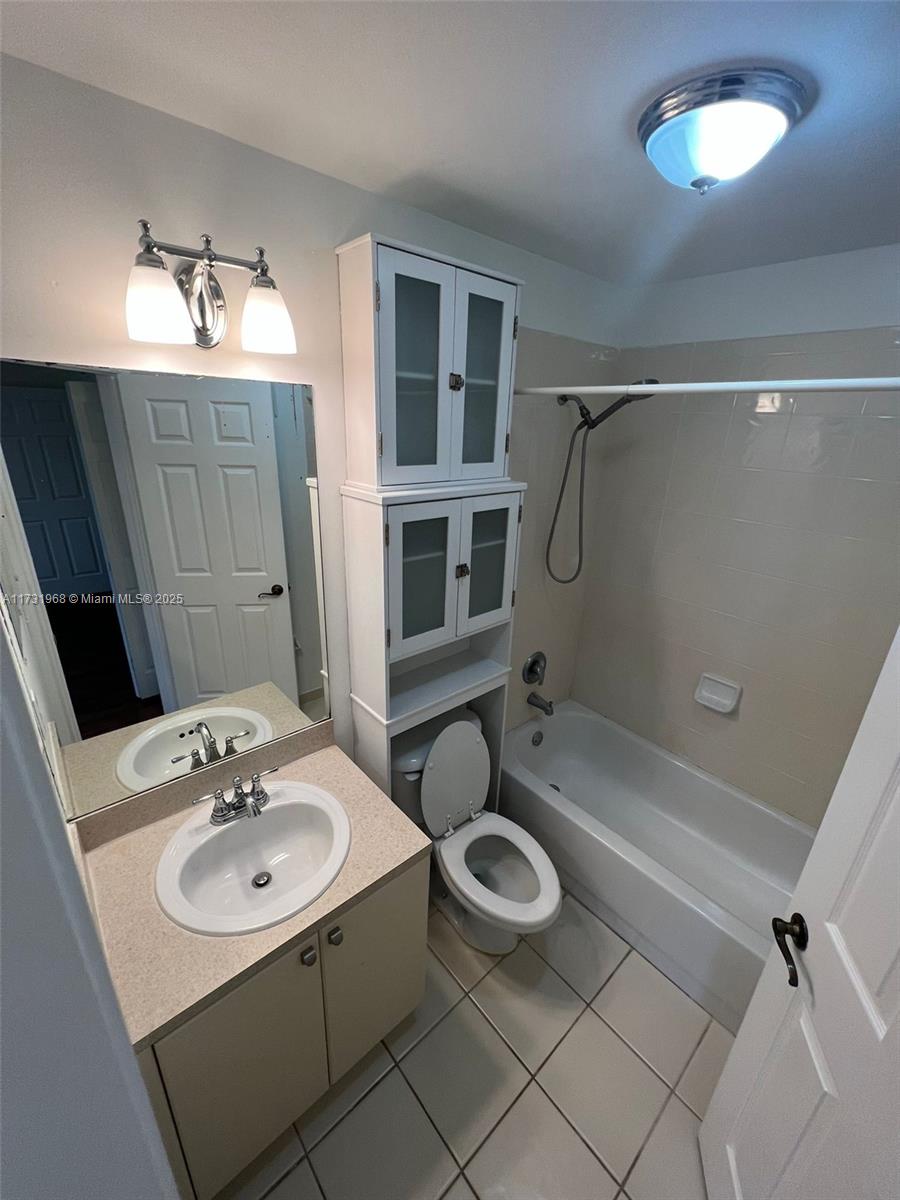 2227 Se 23rd Ter 2227 Property Photo 22