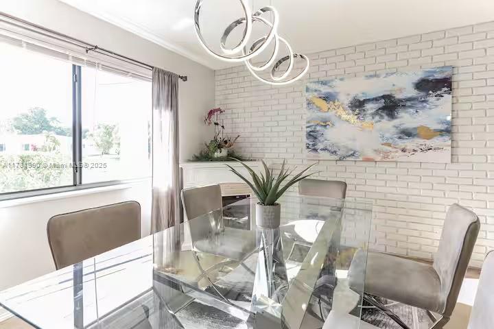 1201 Queen Room Bayview Drive Property Photo 4