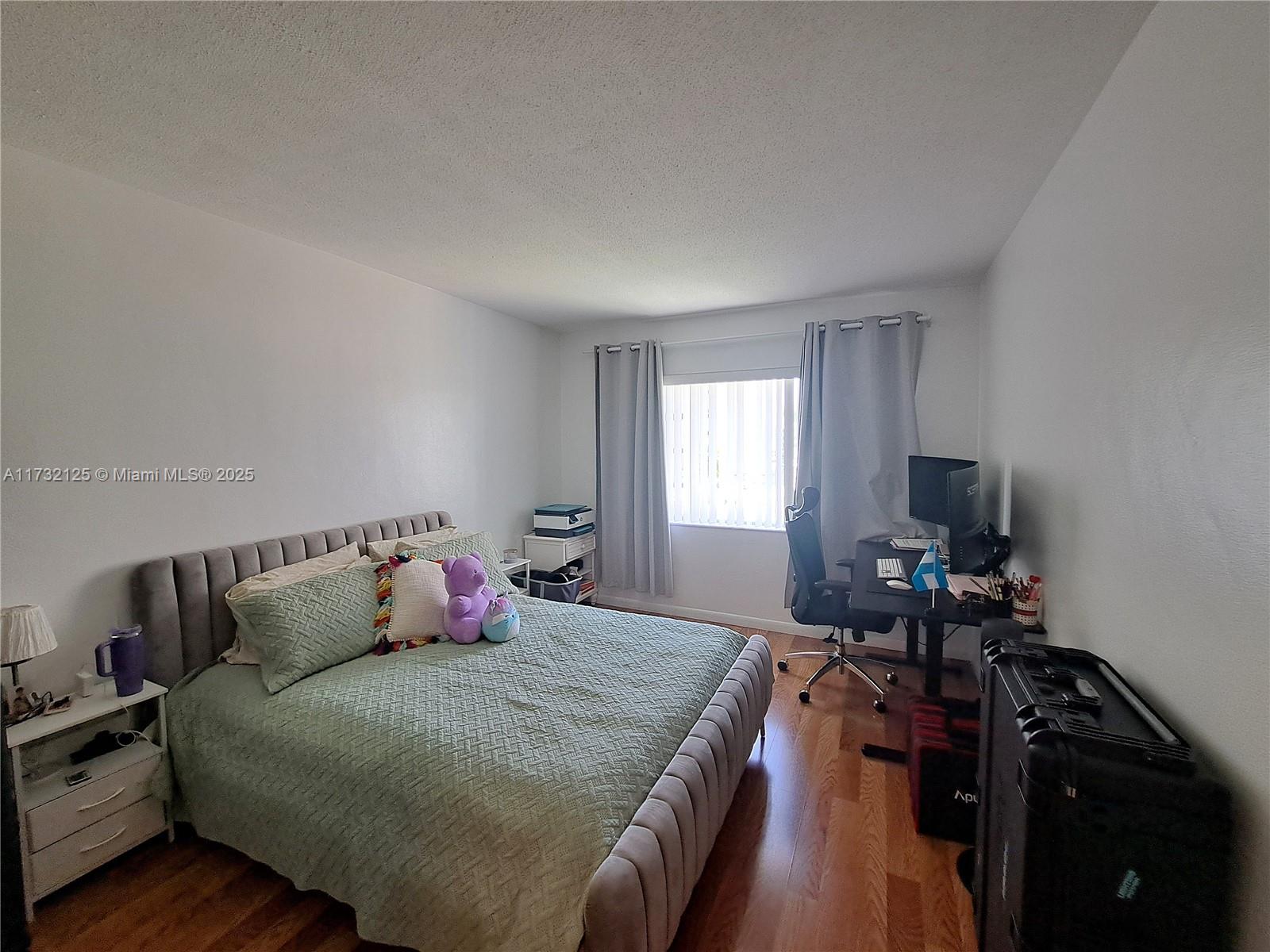 450 Golden Isles Dr 2b Property Photo 12