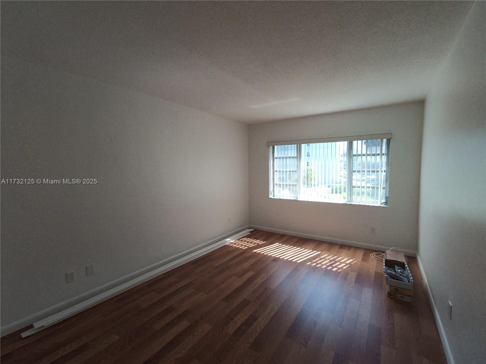 450 Golden Isles Dr 2b Property Photo 14