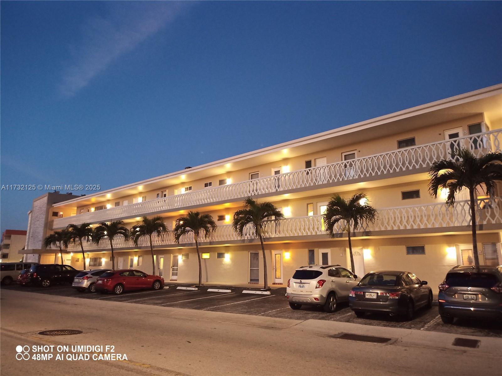 450 Golden Isles Dr 2b Property Photo 32