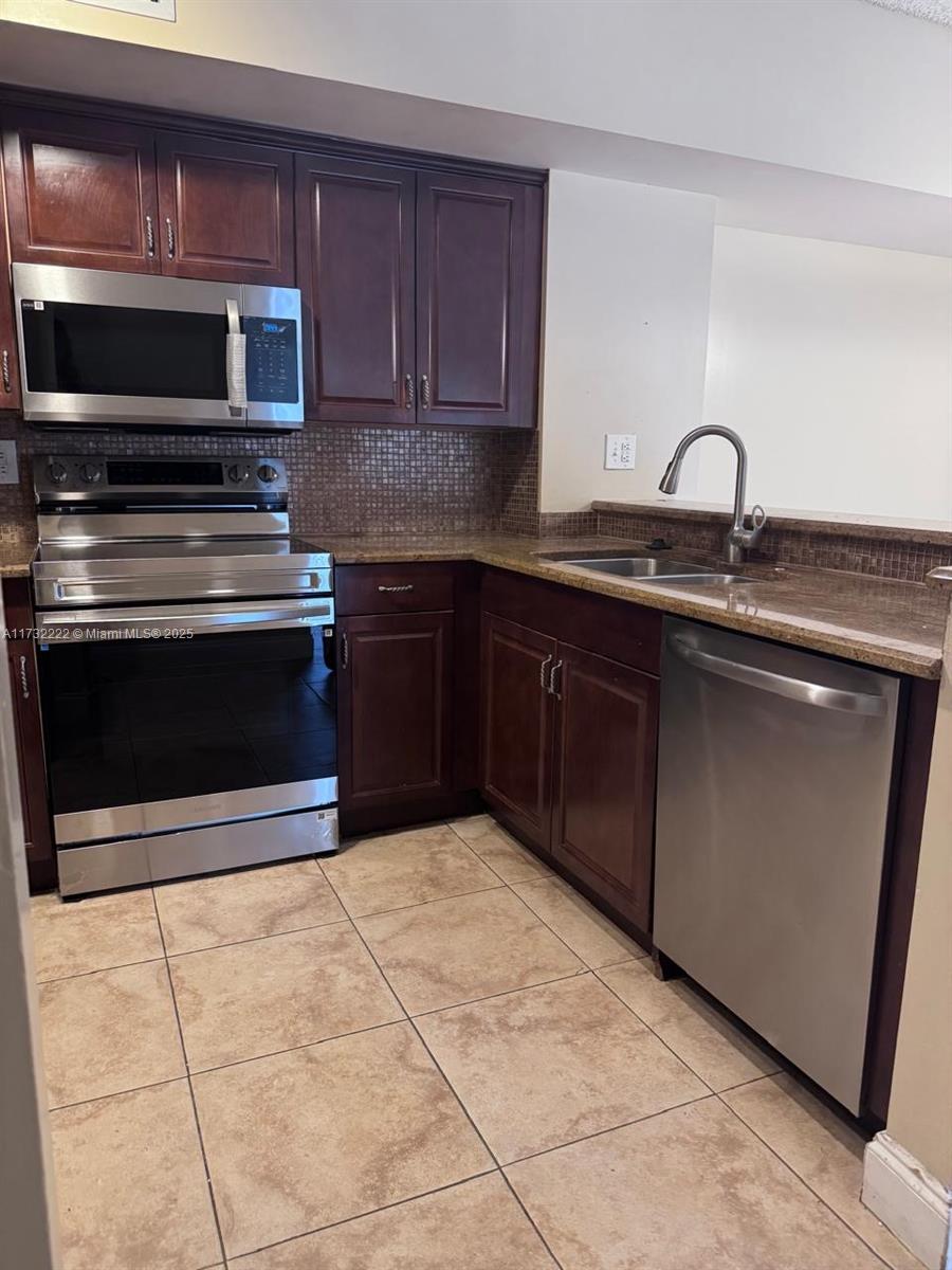 2640 S University Dr 316 Property Photo 6