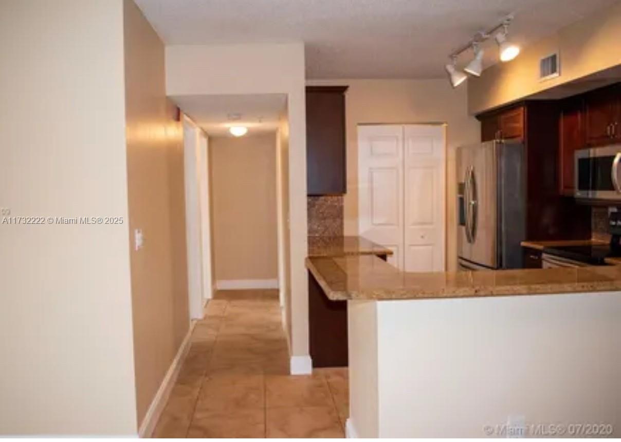2640 S University Dr 316 Property Photo 7