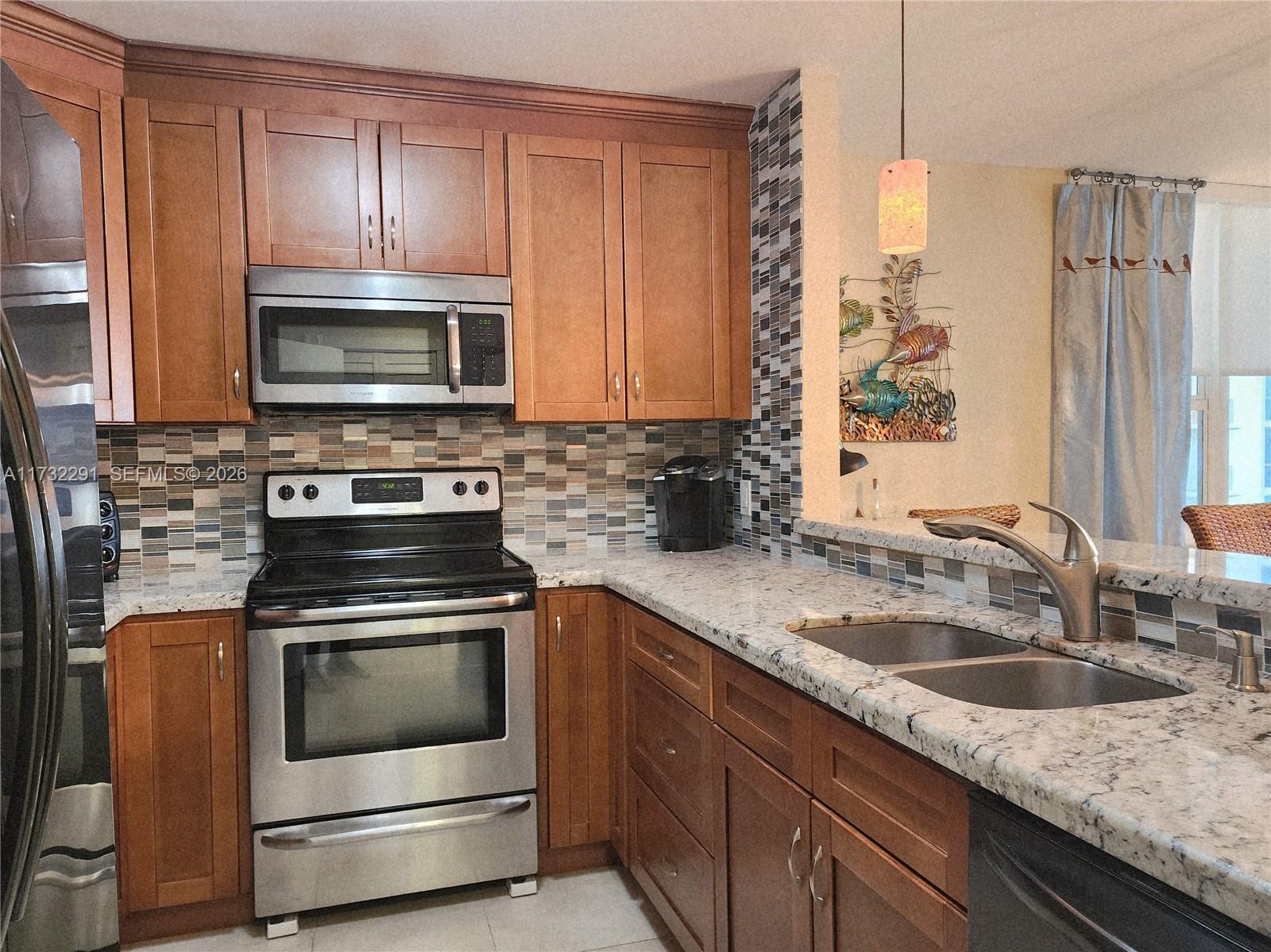 3505 S Ocean Dr 1206 Property Photo 4