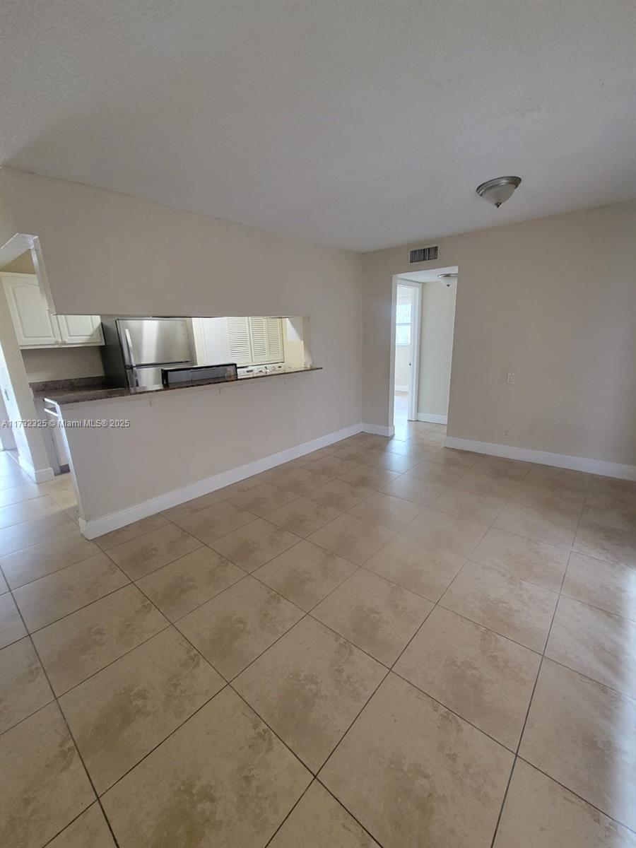 4419 Treehouse Ln H Property Photo 1