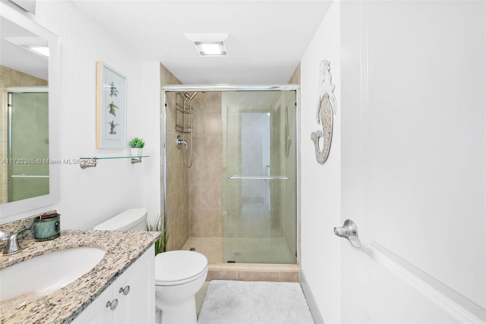 3675 N Country Club Dr 1006 Property Photo 25