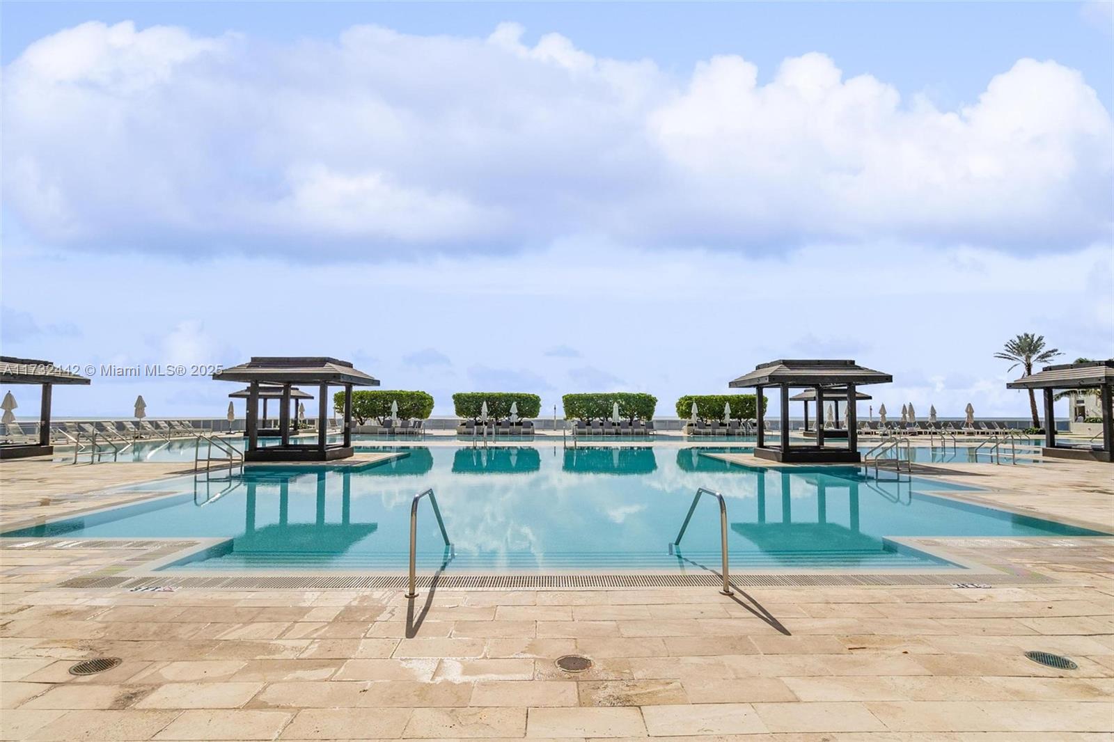 1830 S Ocean Dr 2105 Property Photo 14