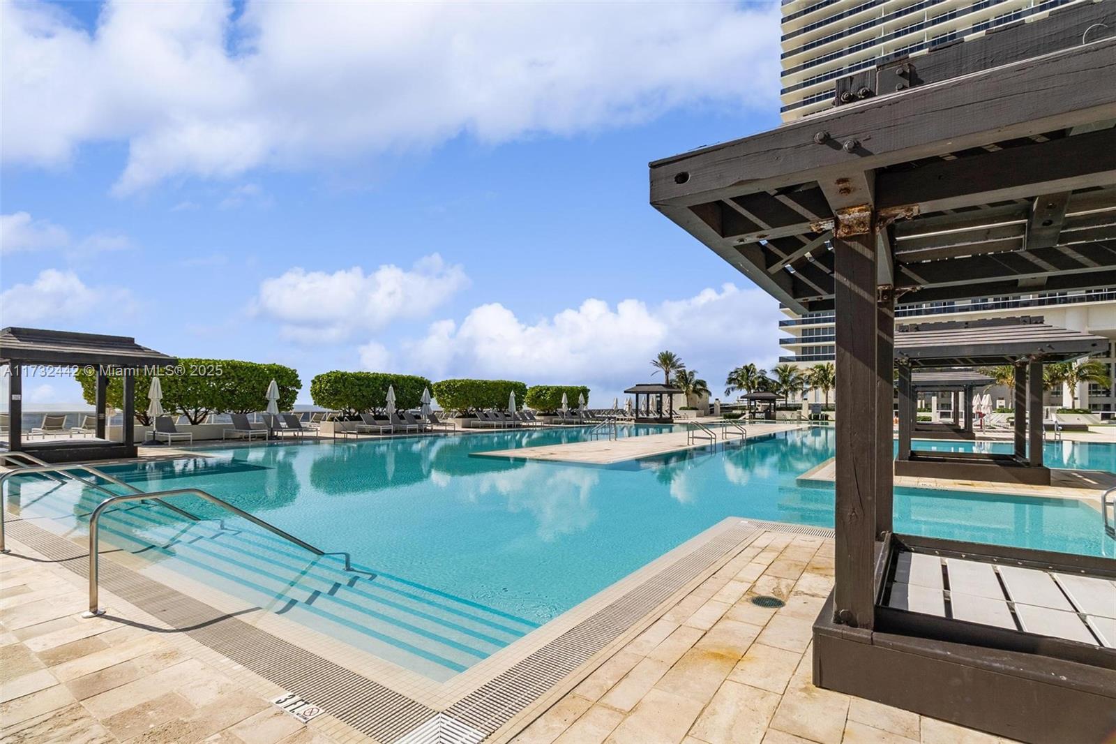 1830 S Ocean Dr 2105 Property Photo 16