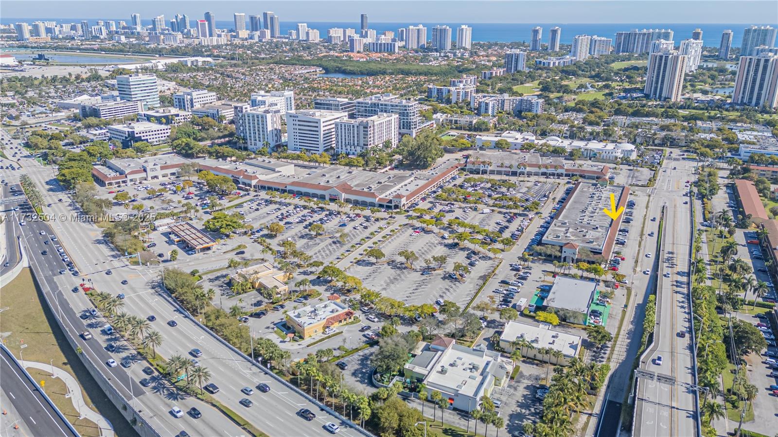20335 Biscayne Blvd Property Photo 3