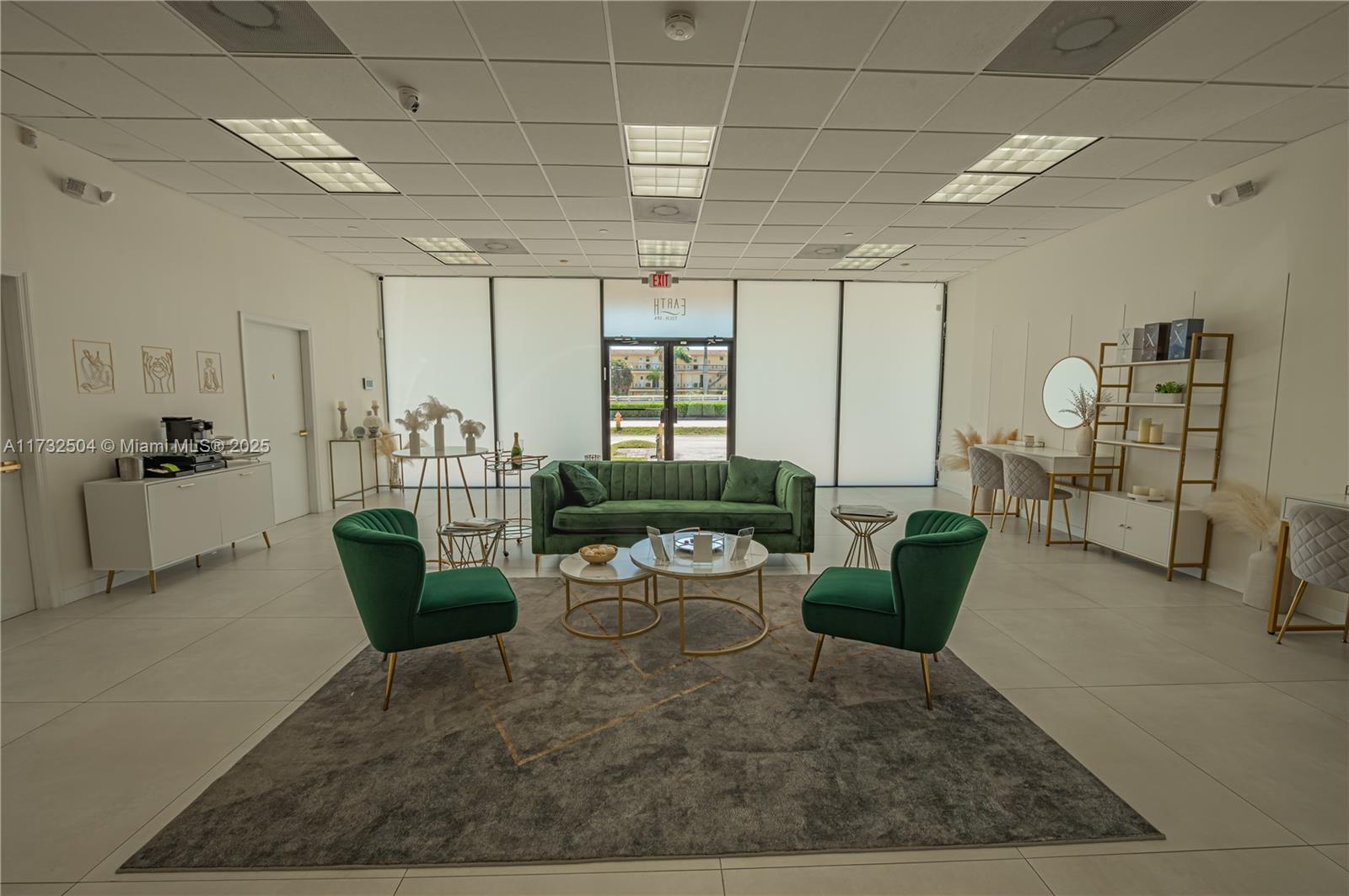20335 Biscayne Blvd Property Photo 11