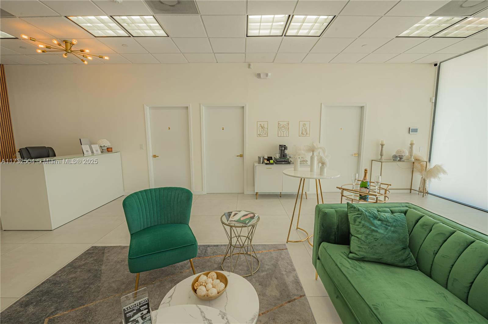 20335 Biscayne Blvd Property Photo 12