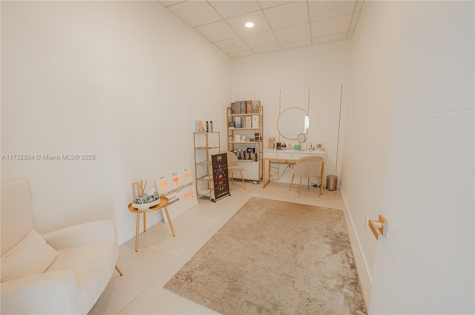 20335 Biscayne Blvd Property Photo 19