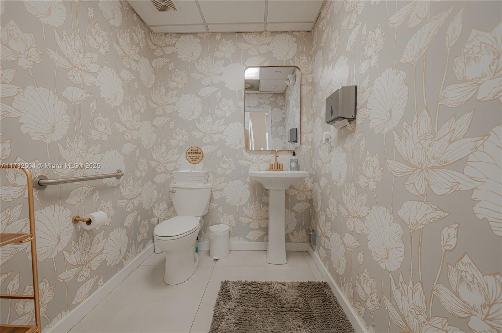 20335 Biscayne Blvd Property Photo 25