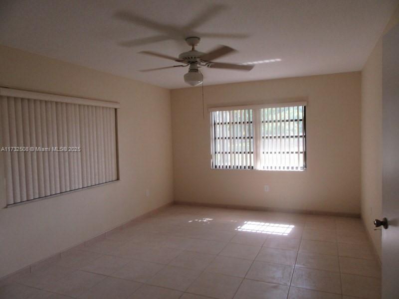 24925 Sw 134th Ct Property Photo 6
