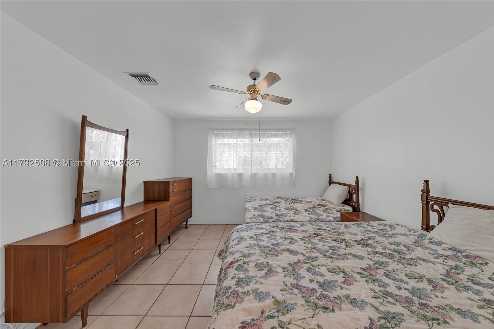 2300 Jackson St 10 Property Photo 19