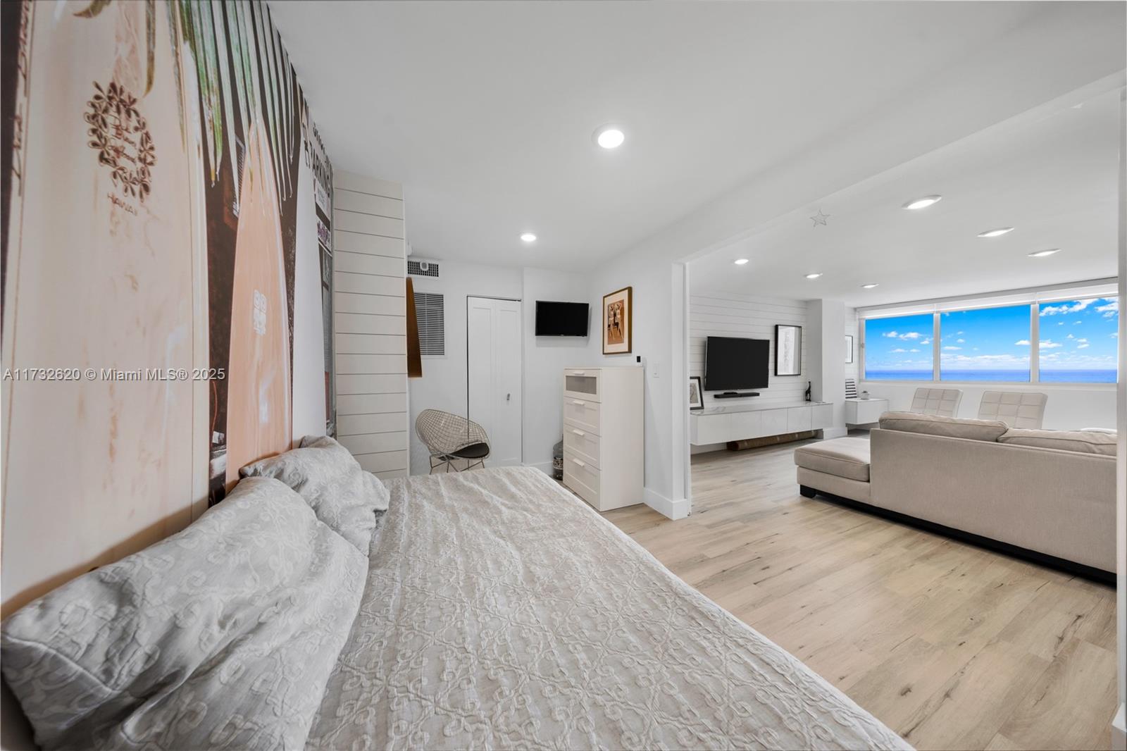 7135 Collins Ave 1202 Property Photo 15