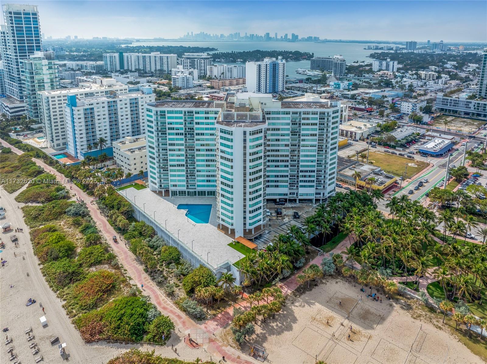 7135 Collins Ave 1202 Property Photo 39