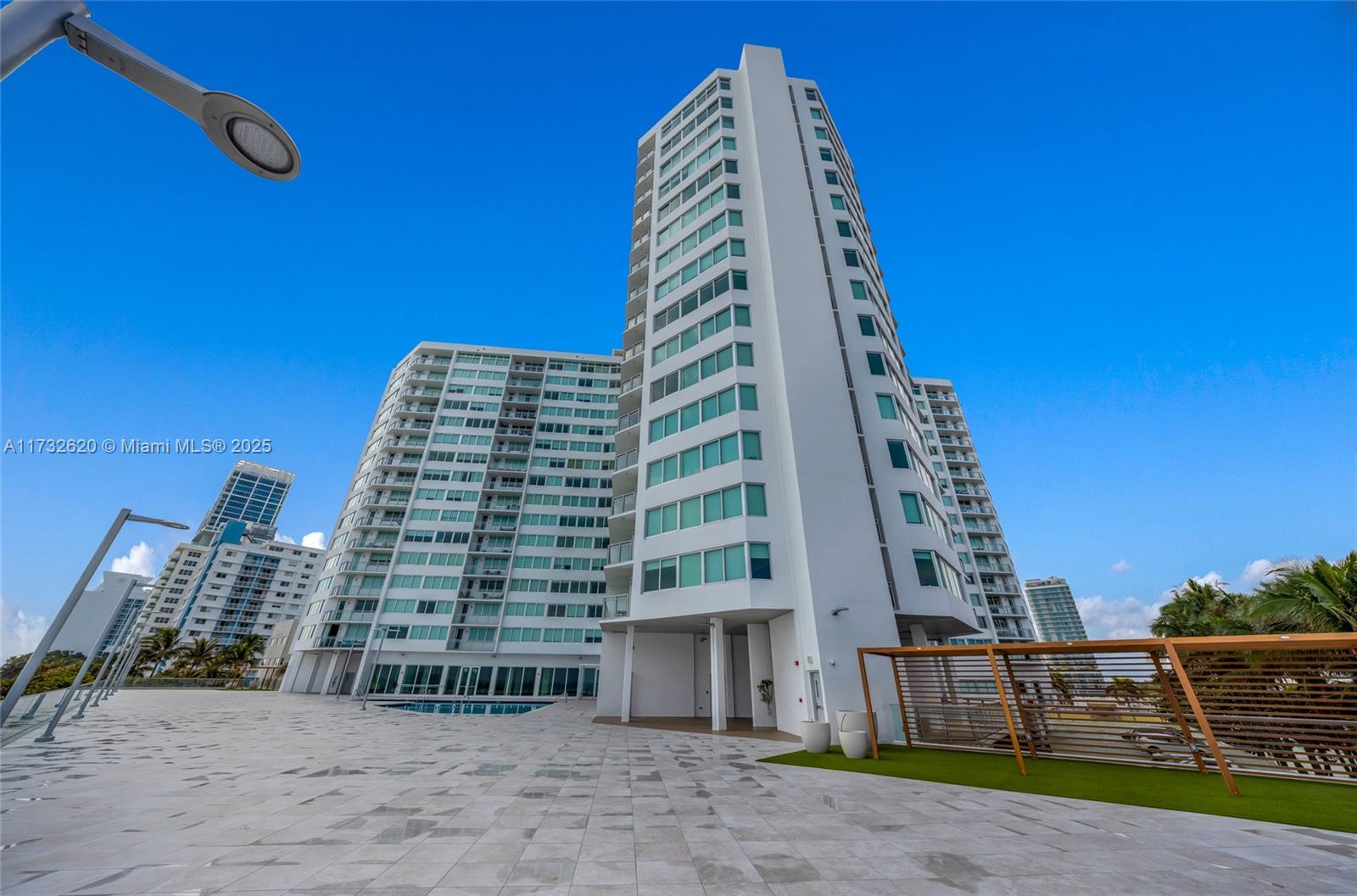 7135 Collins Ave 1202 Property Photo 53