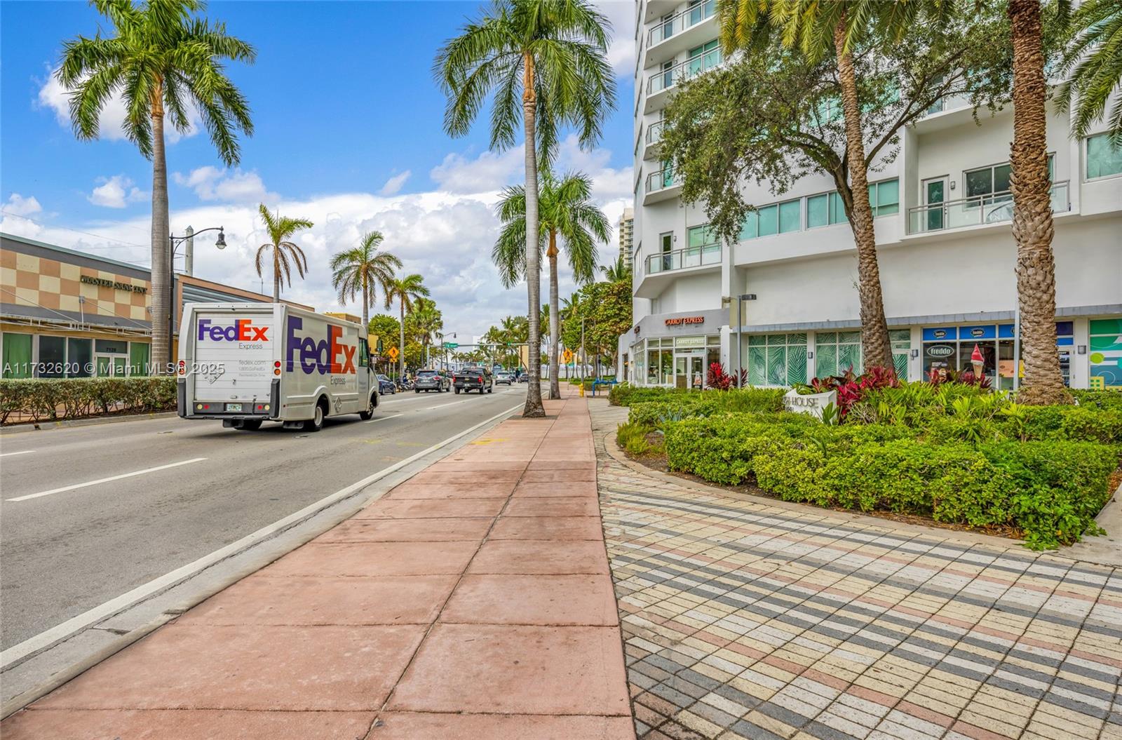 7135 Collins Ave 1202 Property Photo 60