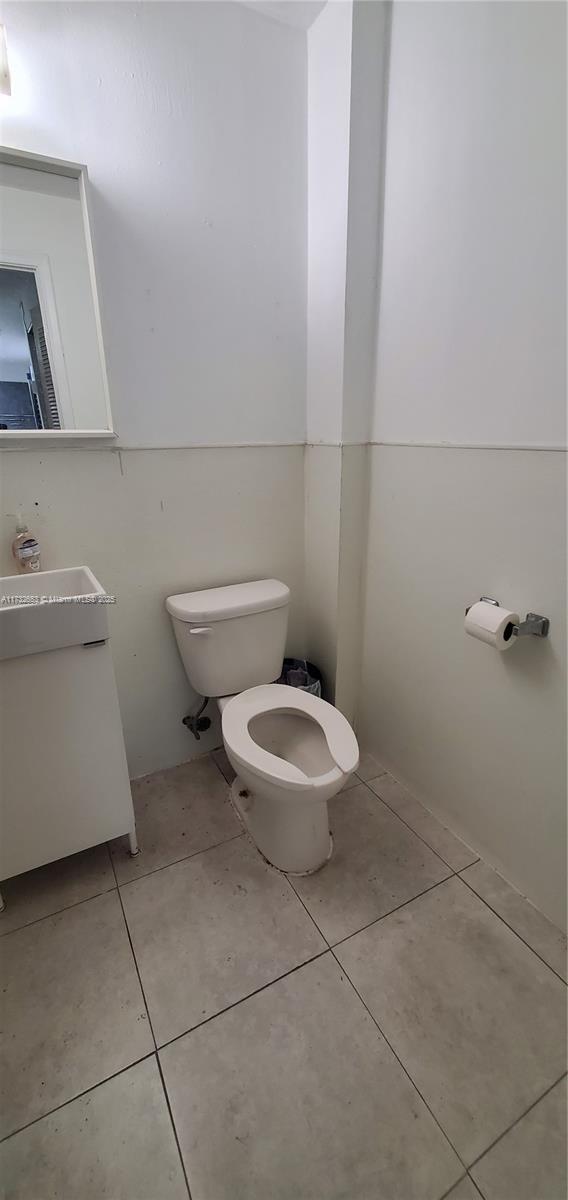8195 Nw 71st Street Property Photo 6